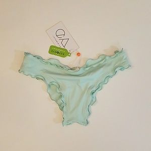 VITAMIN A - Rio Ruffle Rutched Bikini Bottom XS